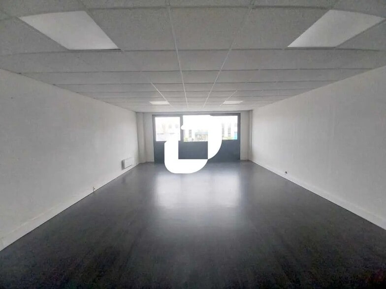 27 Rue Du Gros Murger, Herblay-sur-Seine for lease - Building Photo - Image 3 of 20