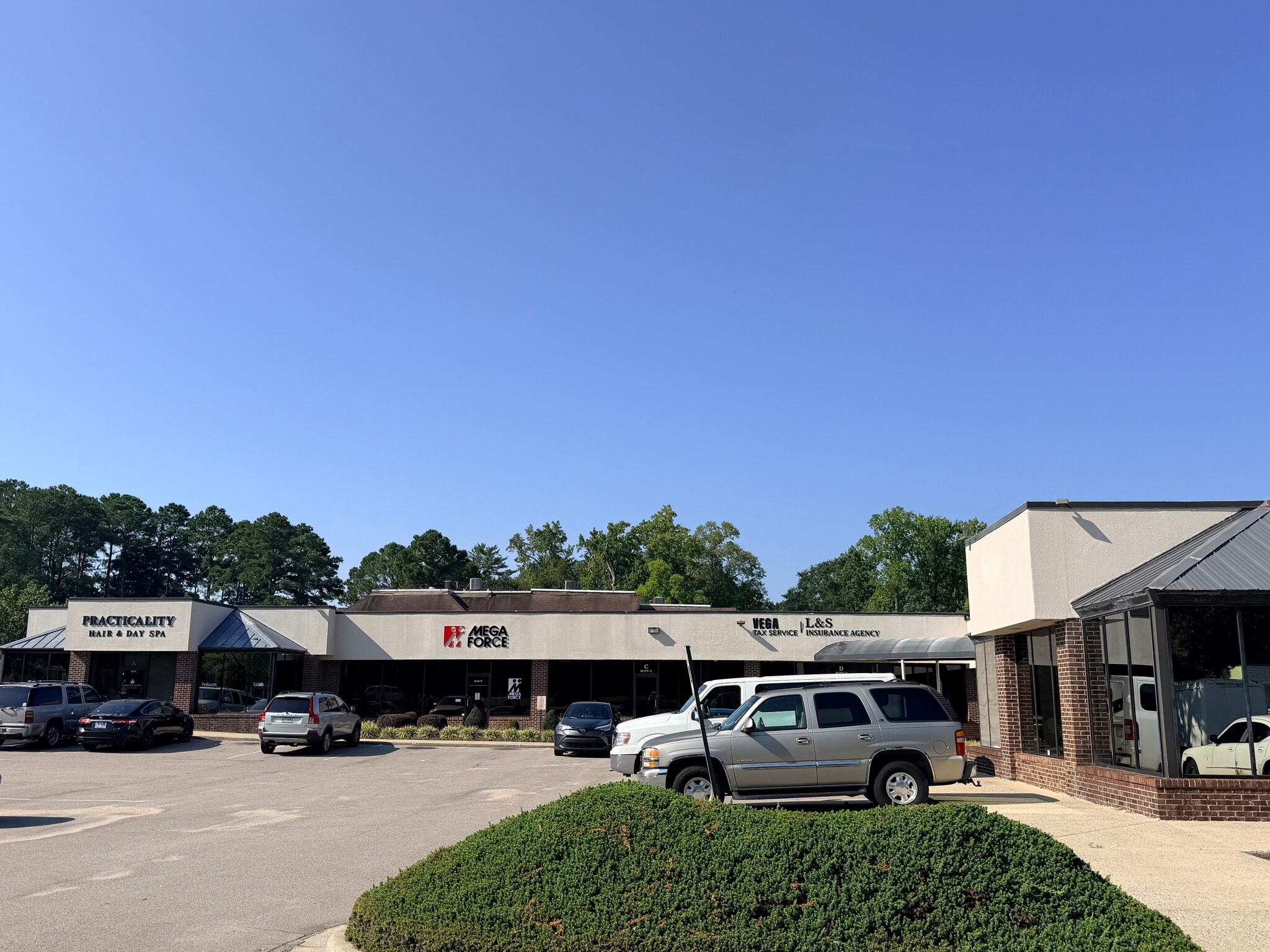 150-160 E Arlington Blvd, Greenville, NC for lease Interior Photo- Image 1 of 2