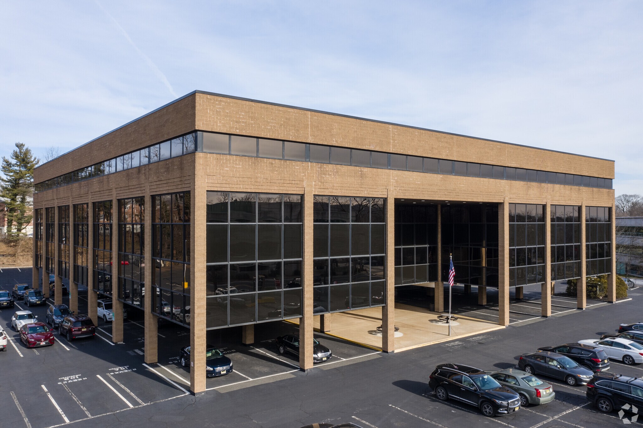 830 Morris Tpke, Short Hills, NJ à louer Photo du bâtiment- Image 1 de 8