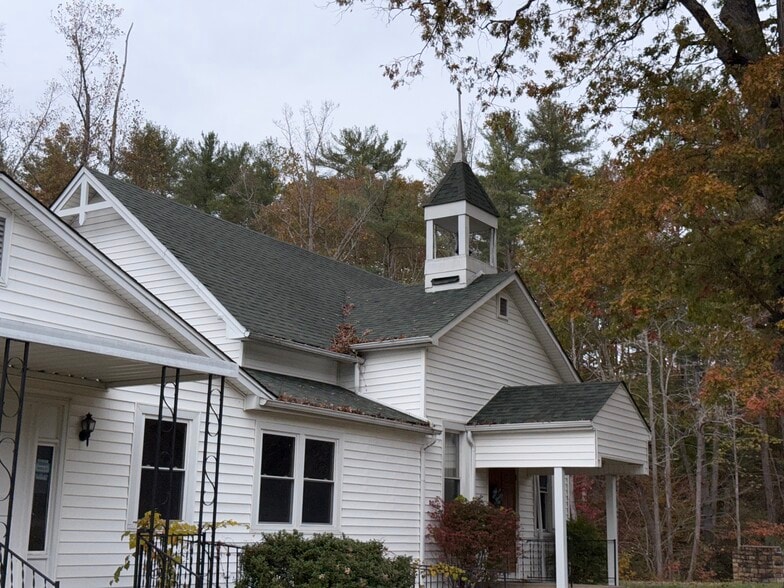 121 Church rd, Clifton Forge, VA for sale - Primary Photo - Image 1 of 5