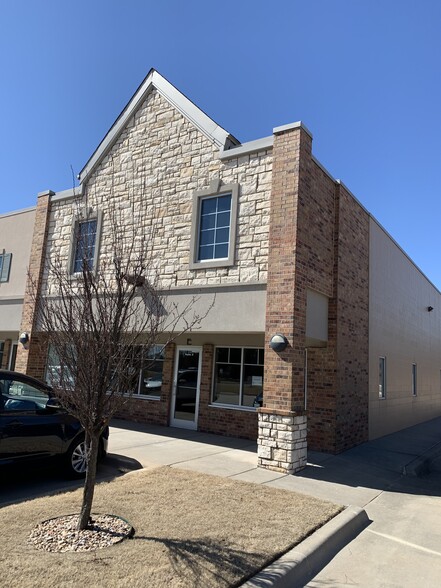 111 N Post Rd, Oklahoma City, OK for sale - Building Photo - Image 2 of 6