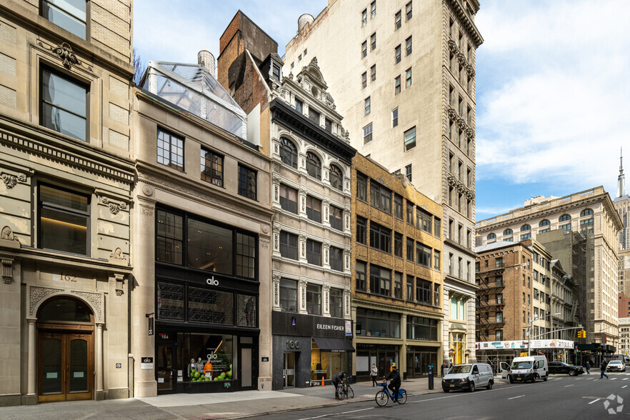 166 Fifth Ave, New York, NY for lease - Building Photo - Image 2 of 9