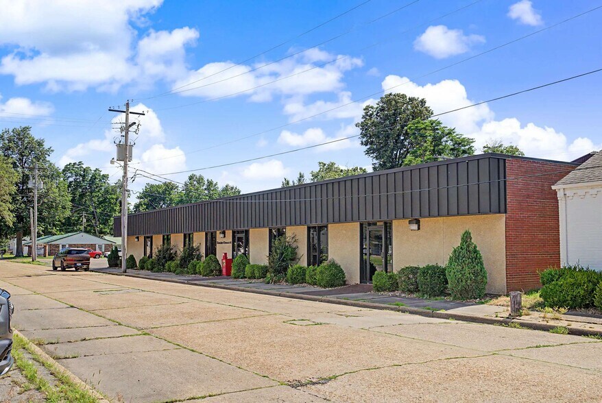 205 S New Madrid St, Sikeston, MO for sale - Building Photo - Image 2 of 14