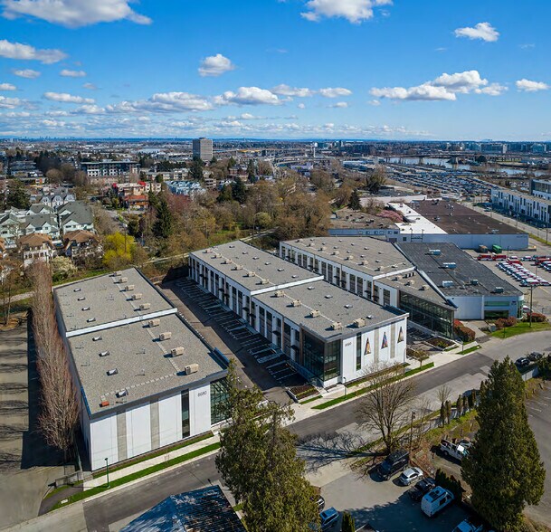 8696 Barnard St, Vancouver, BC for lease - Building Photo - Image 3 of 9