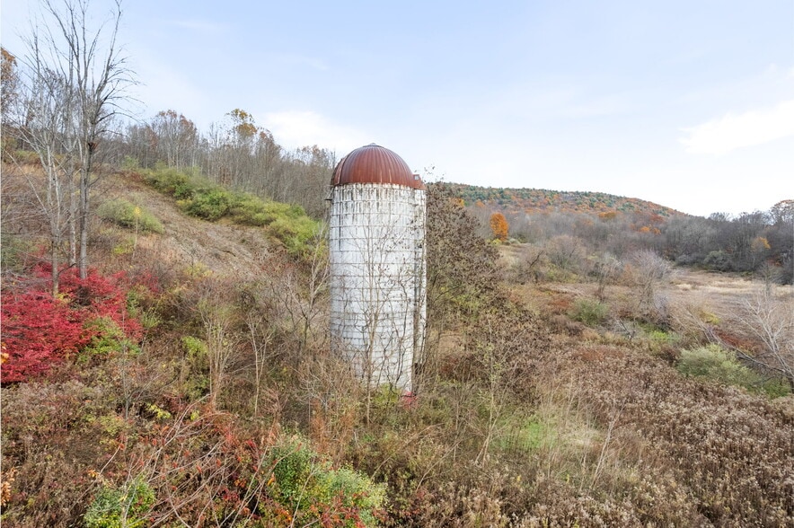 144 State Line Rd, Windsor, NY for sale - Building Photo - Image 3 of 11