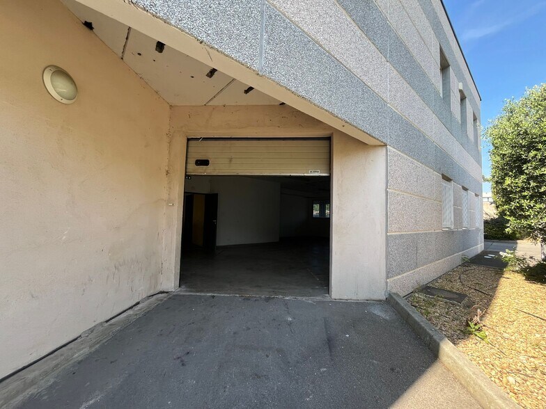 Rue Max Planck, Marseille à louer - Photo du bâtiment - Image 3 de 9