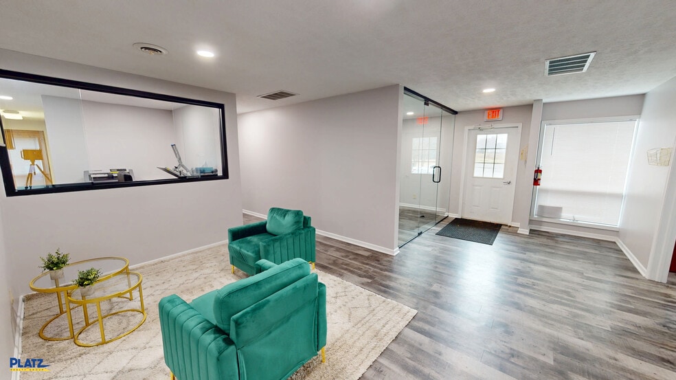 650 Youngstown Warren Rd, Niles, OH à vendre - Photo du bâtiment - Image 2 de 16