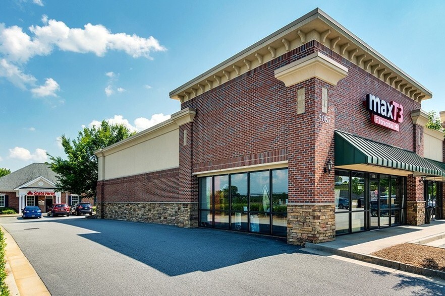 5087 Dallas Hwy, Powder Springs, GA à louer - Photo du bâtiment - Image 2 de 10