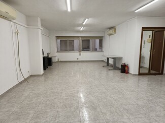 Plus de détails pour Multi-résidentiel à vendre