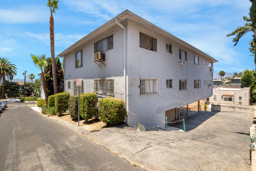 1350 Edgecliffe Dr, Los Angeles, CA à vendre - Photo du bâtiment - Image 3 de 19