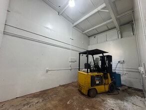 10002 Express Dr, Highland, IN for lease Interior Photo- Image 2 of 5