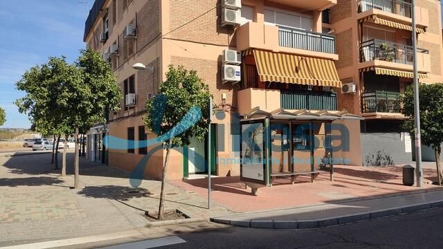 Retail in Córdoba for sale - Building Photo - Image 1 of 5