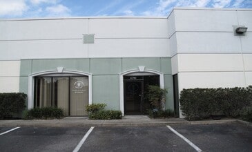 4780-4806 N Orange Blossom Trl, Orlando, FL à louer Photo du bâtiment- Image 1 de 2