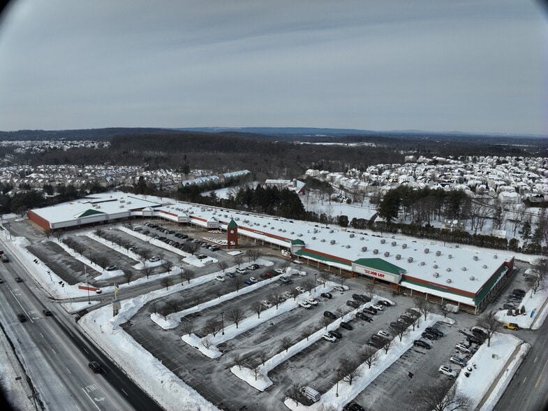 3391 State Route 27, Franklin Park, NJ à louer - Matterport Community - Image 3 de 31
