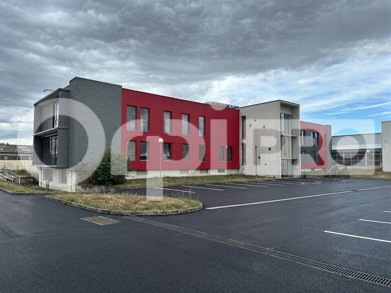 Office in Belleville En Beaujolais for lease - Building Photo - Image 2 of 6