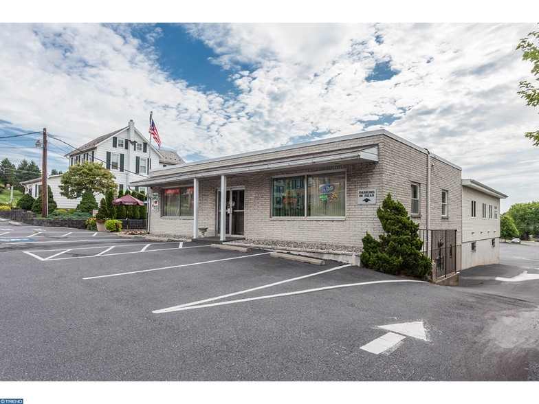 398 N Broad Street Ext, Nazareth, PA for sale - Primary Photo - Image 1 of 1