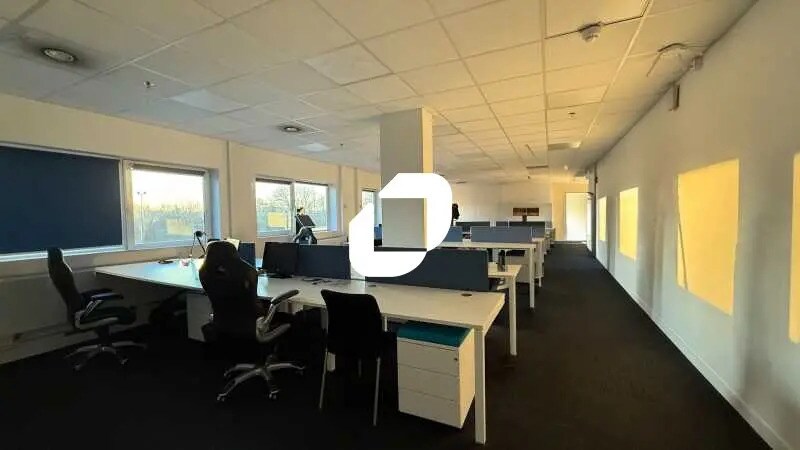 Office in Massy for lease - Building Photo - Image 2 of 10