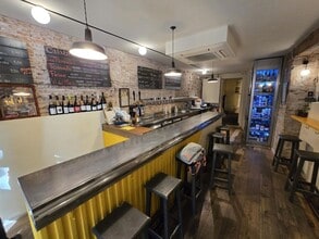 Commerce de détail dans Barcelone, Barcelona à louer Photo intérieure- Image 2 de 12