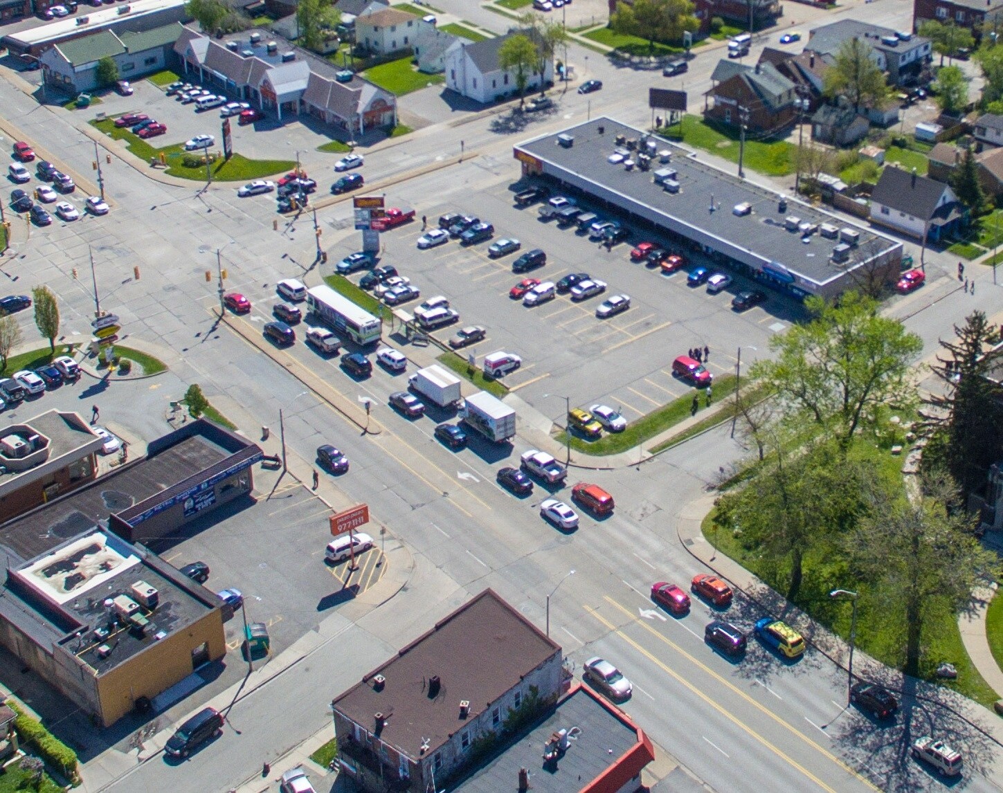 472 Tecumseh Rd E, Windsor, ON for sale Primary Photo- Image 1 of 1