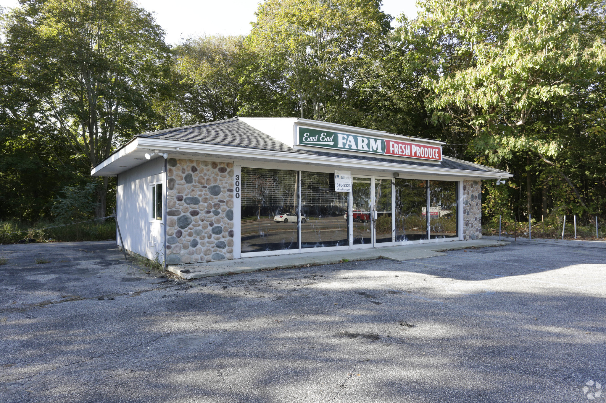 3000 Middle Country Rd, Lake Grove, NY for sale Primary Photo- Image 1 of 1