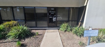 10722 Arrow Route, Rancho Cucamonga, CA à louer Photo intérieure- Image 2 de 17