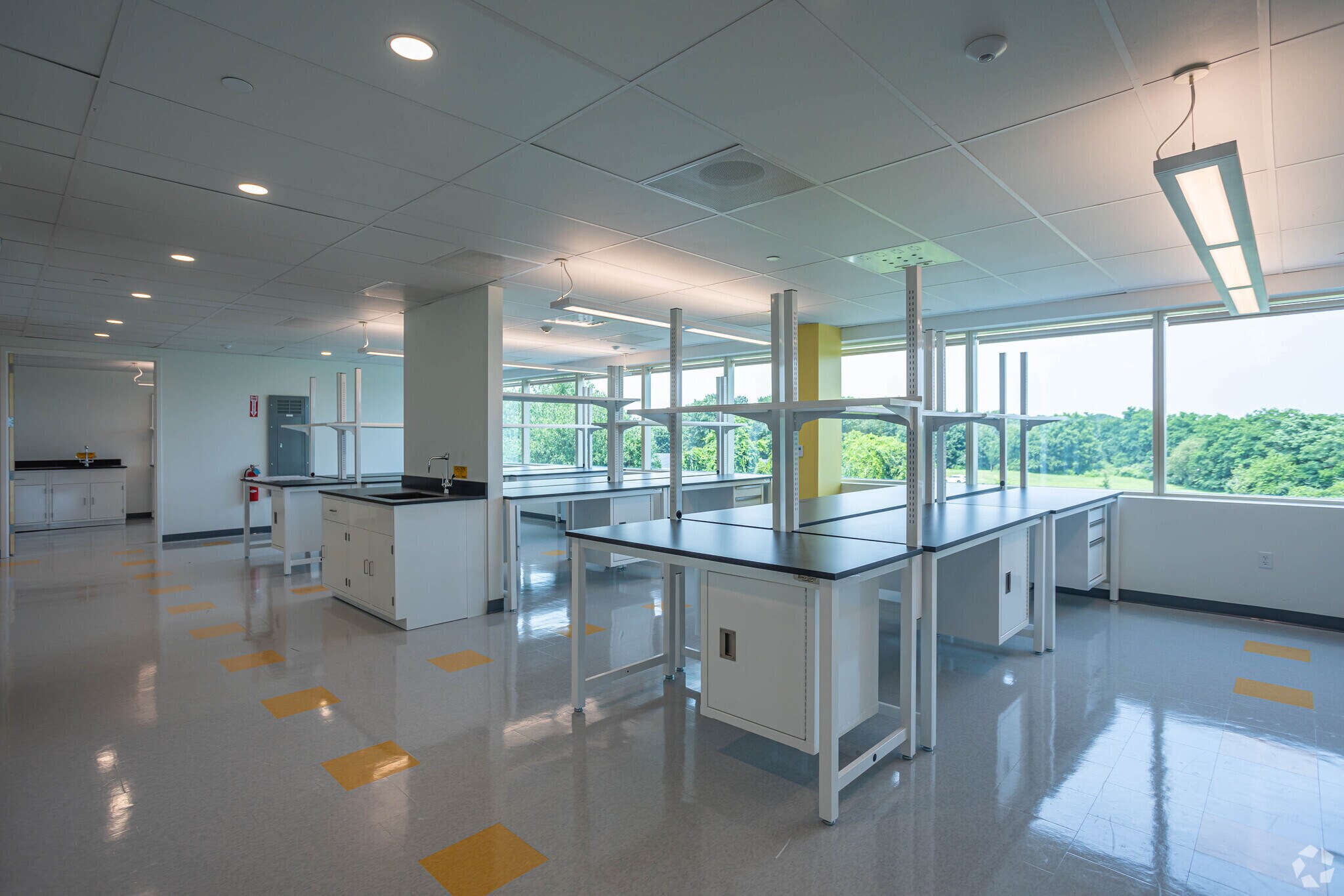 130 New Boston St, Woburn, MA à louer Photo intérieure- Image 1 de 5