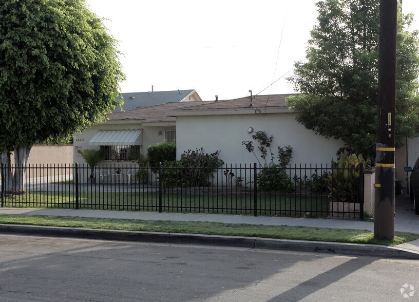 6624 Flora Ave, Bell, CA à vendre - Photo du bâtiment - Image 2 de 11