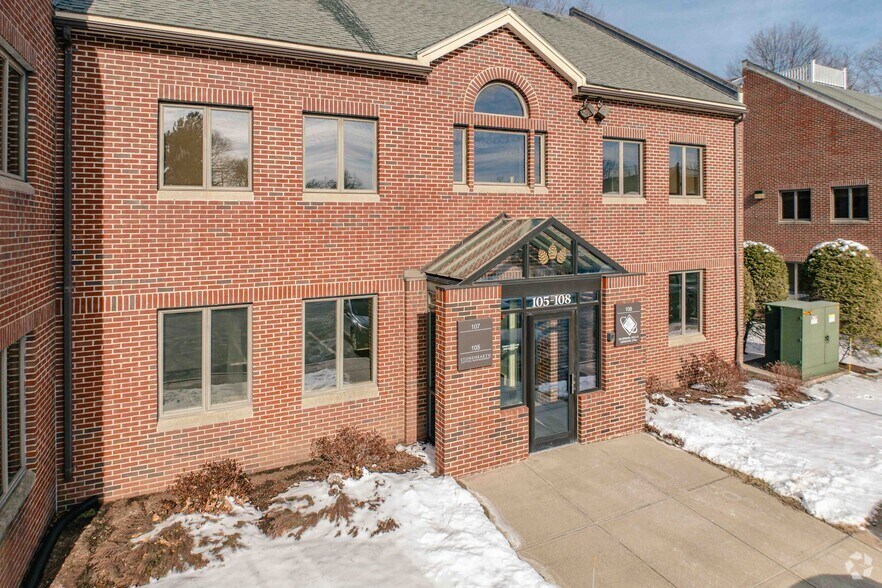 100 Conifer Hill Dr, Danvers, MA à louer - Photo du bâtiment - Image 3 de 49