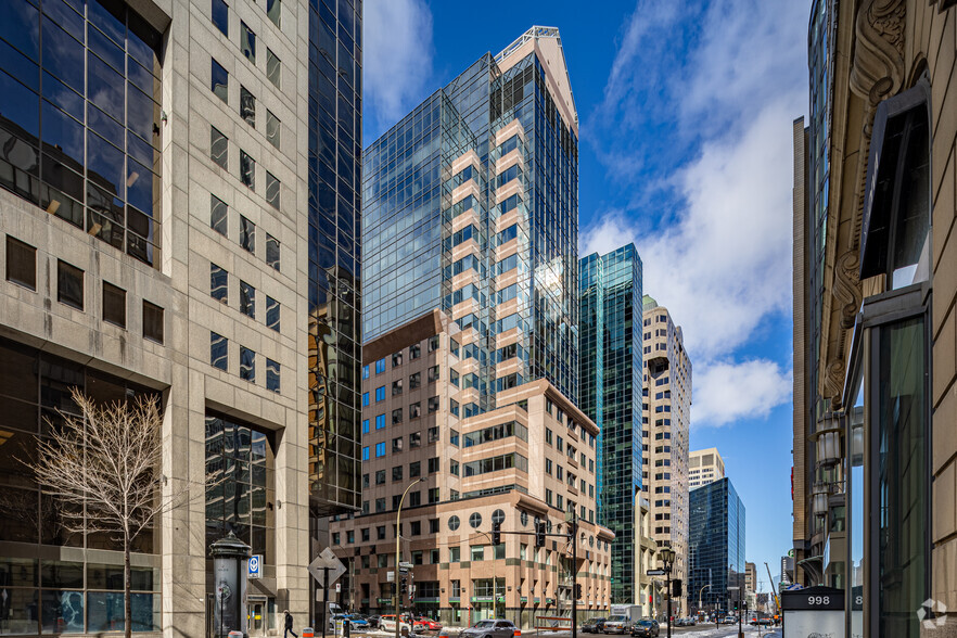 999 Boul De Maisonneuve O, Montréal, QC à louer - Photo principale - Image 1 de 4