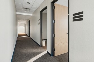 295-307 E Renfro St, Burleson, TX à louer Photo intérieure- Image 2 de 4