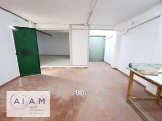 Plus de détails pour Multi-résidentiel à vendre