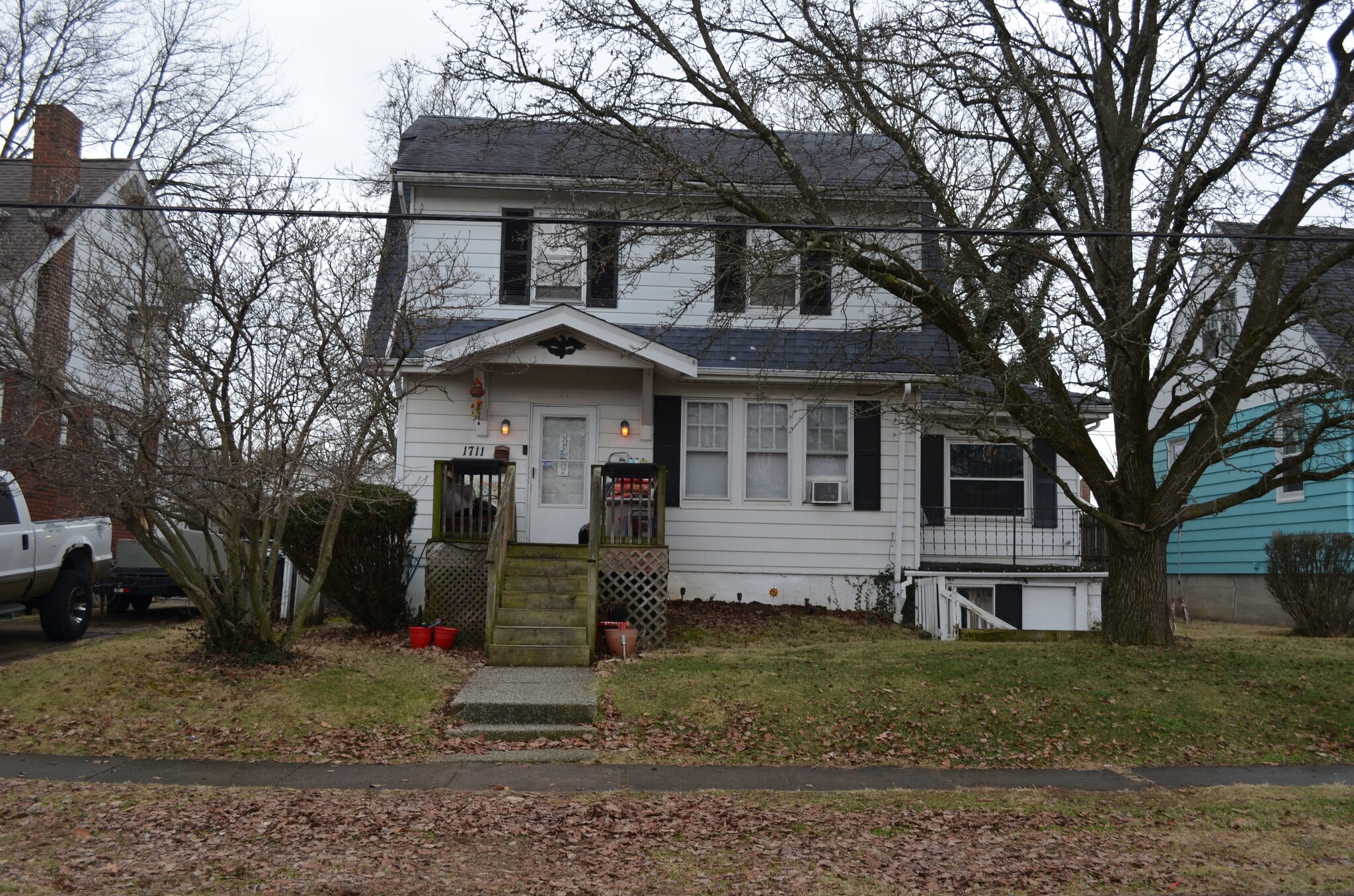 1711 Sundale Ave, North College Hill, OH for sale Primary Photo- Image 1 of 2
