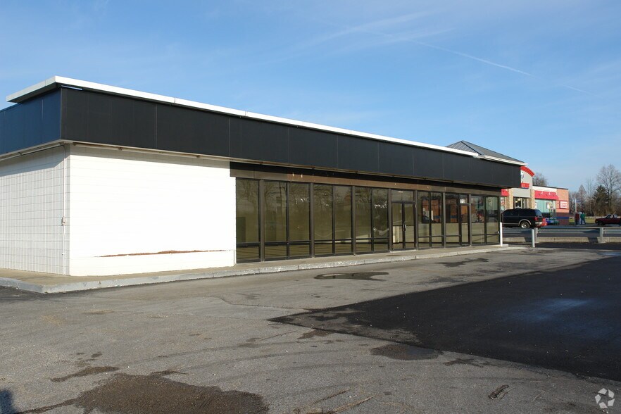 11710 Dixie Hwy, Louisville, KY for sale - Building Photo - Image 2 of 10