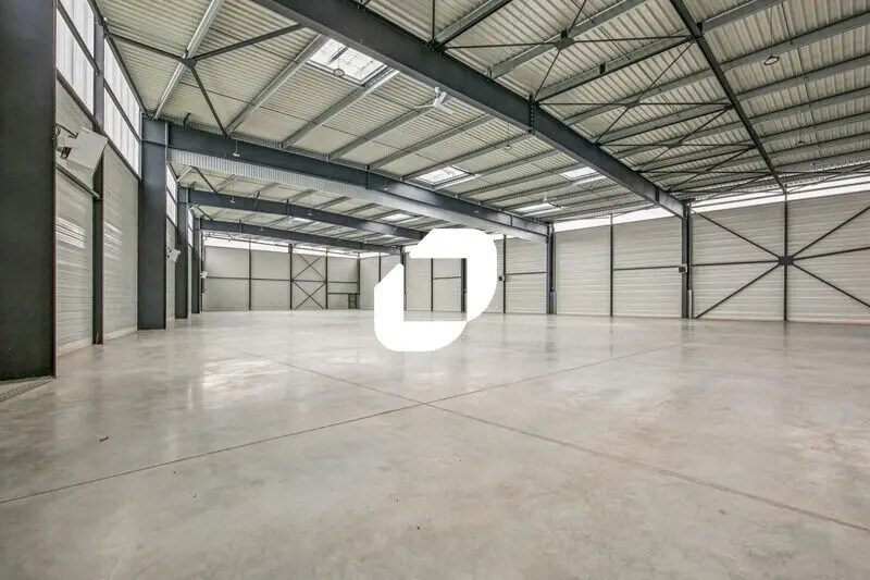 Flex in Stains for lease - Building Photo - Image 2 of 30