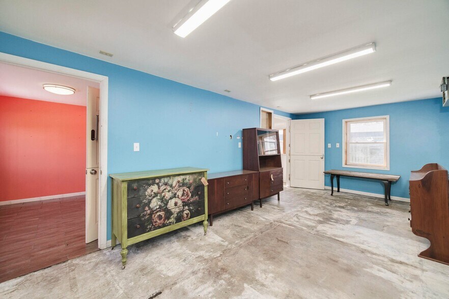 4990 Main St, Onekama, MI à vendre - Photo du bâtiment - Image 3 de 56