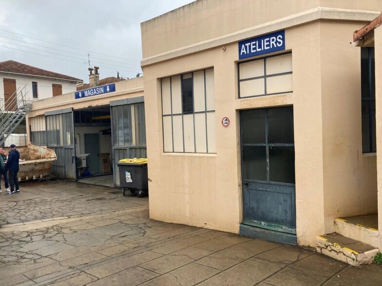 Industrial in Cannes for sale - Building Photo - Image 2 of 10