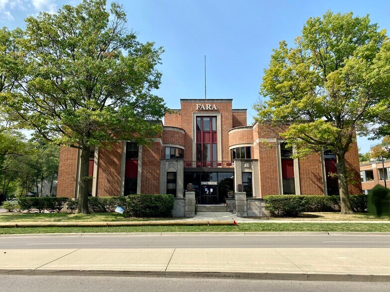 1740 Ridge Ave, Evanston, IL for lease - Building Photo - Image 2 of 11