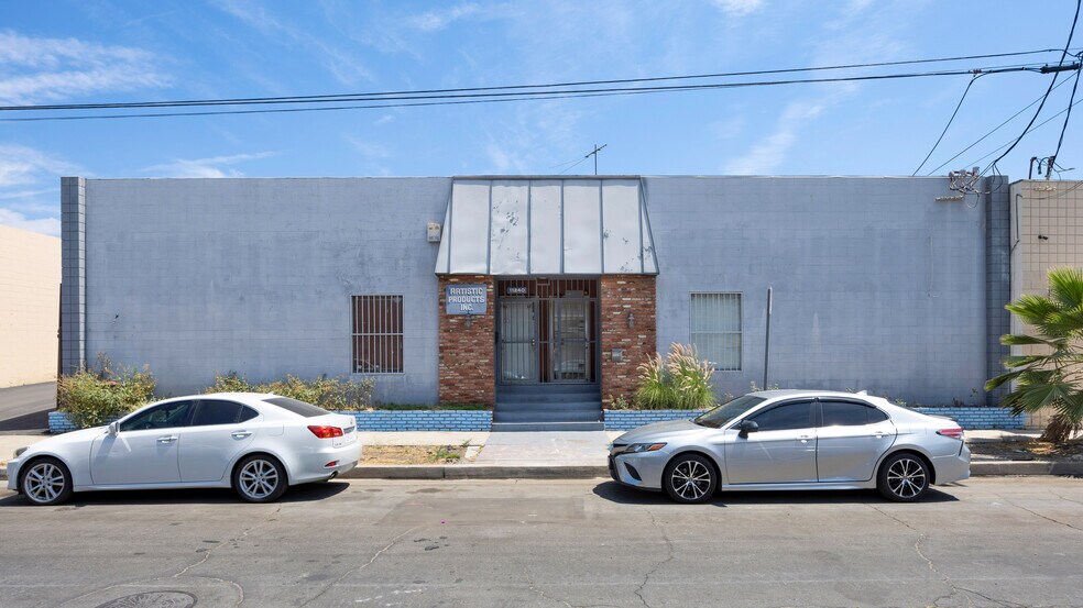 11238-11240 Ilex Ave, Pacoima, CA à vendre - Photo du bâtiment - Image 1 de 1