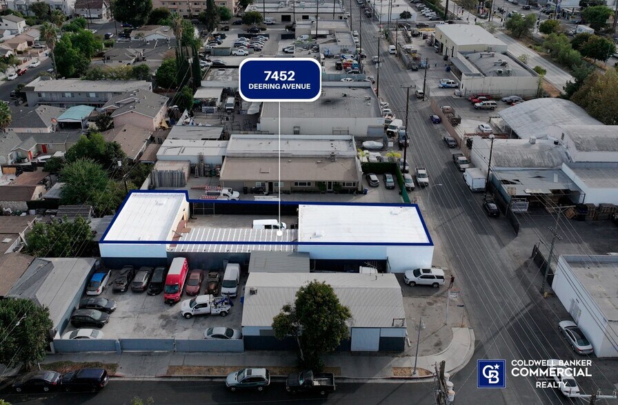 7452 Deering Ave, Canoga Park, CA à louer - Photo du bâtiment - Image 2 de 6