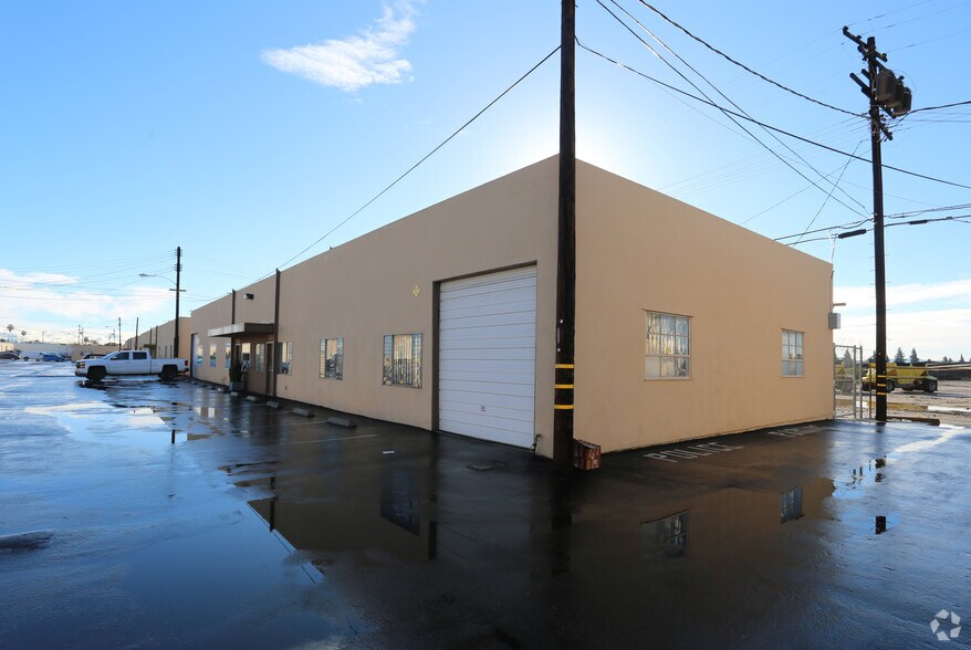 16300 Arrow Hwy, Baldwin Park, CA à vendre - Photo du bâtiment - Image 2 de 9