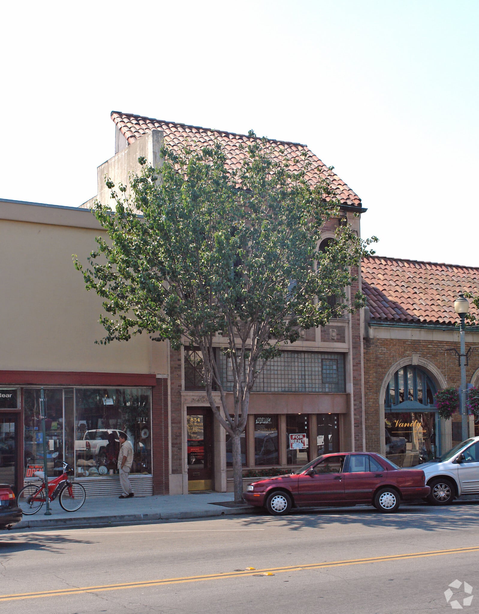 852-854 E Main St, Santa Paula, CA à louer Photo principale- Image 1 de 14