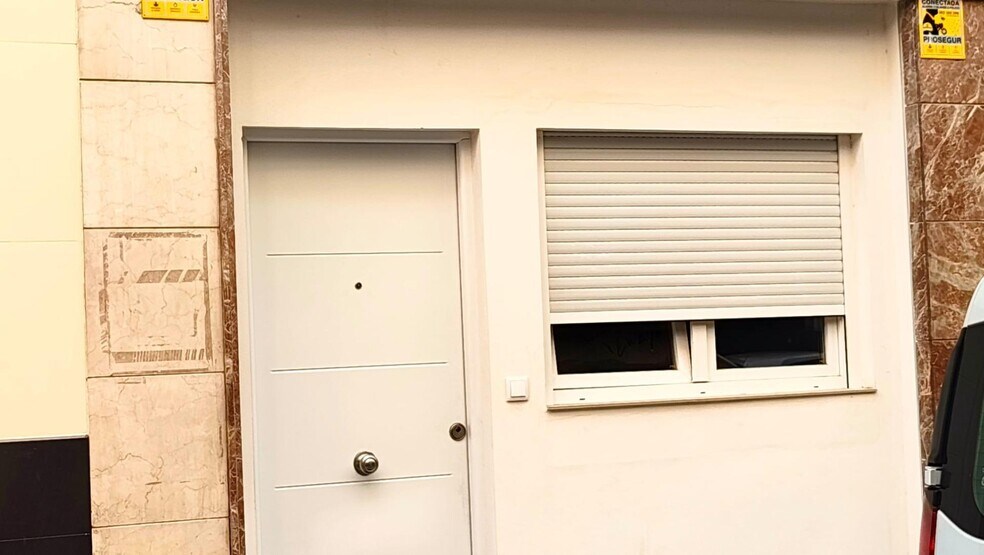 Carrer Mariano Luiña, 34, Elche, Alicante for sale - Building Photo - Image 2 of 6