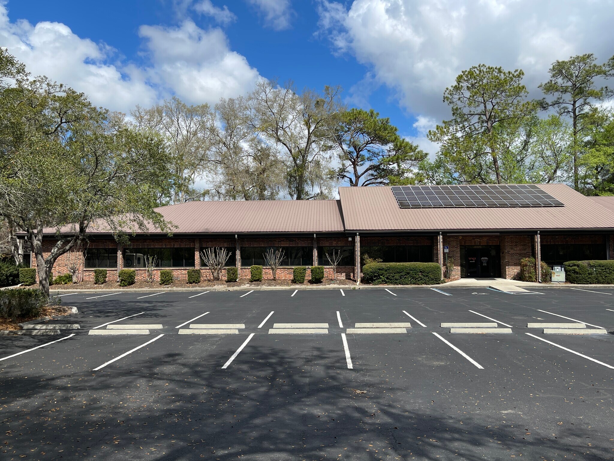 6026 NW 1st Pl, Gainesville, FL à louer Photo principale- Image 1 de 19