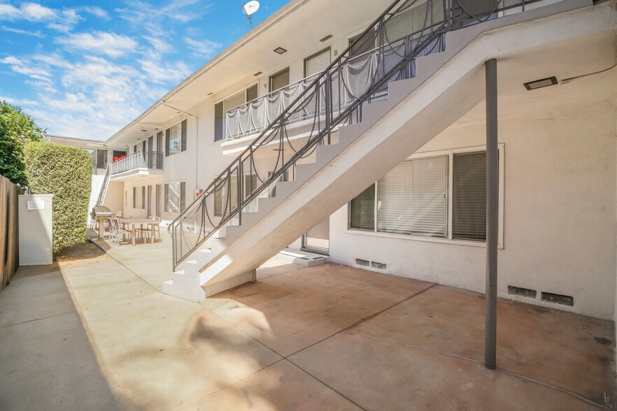 939 Pacific Ave, Long Beach, CA for sale - Building Photo - Image 3 of 28