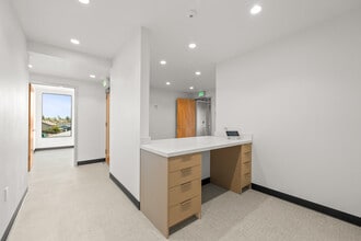 512 Westline Dr, Alameda, CA for lease Interior Photo- Image 2 of 12