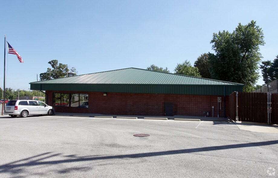 820 Indianapolis Rd, Greencastle, IN à louer - Photo du bâtiment - Image 2 de 5