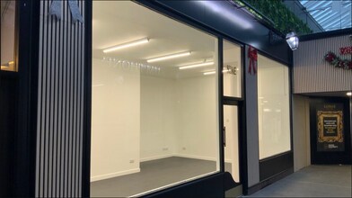 111-119 High St, Ayr à louer Photo du bâtiment- Image 2 de 2