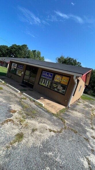 466 W Trilby St, Wrightsville, GA à vendre - Photo du bâtiment - Image 2 de 8