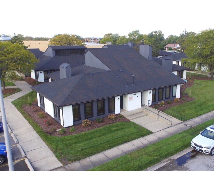 17500-17516 S Carriageway Dr, Hazel Crest, IL for sale - Building Photo - Image 3 of 32