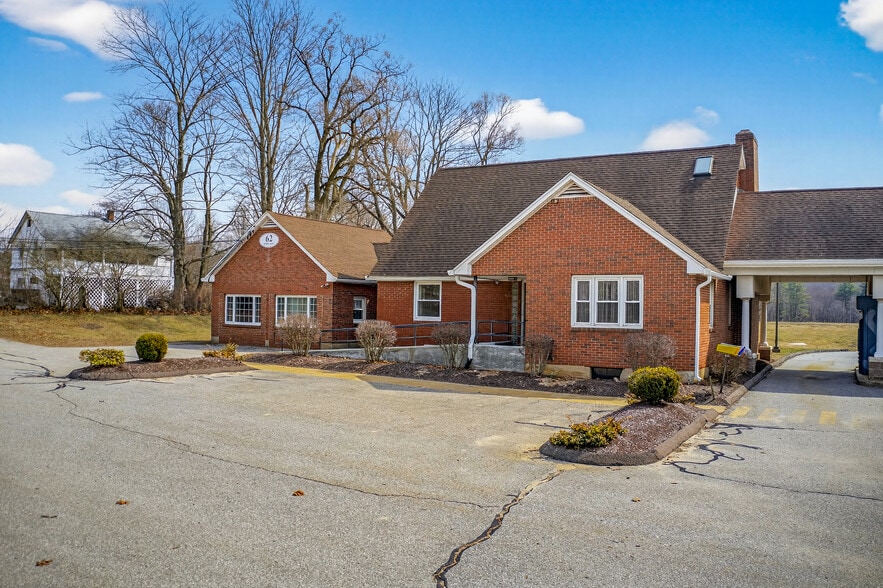 60-62 Hyde Ave, Vernon, CT à vendre - Photo du bâtiment - Image 2 de 54